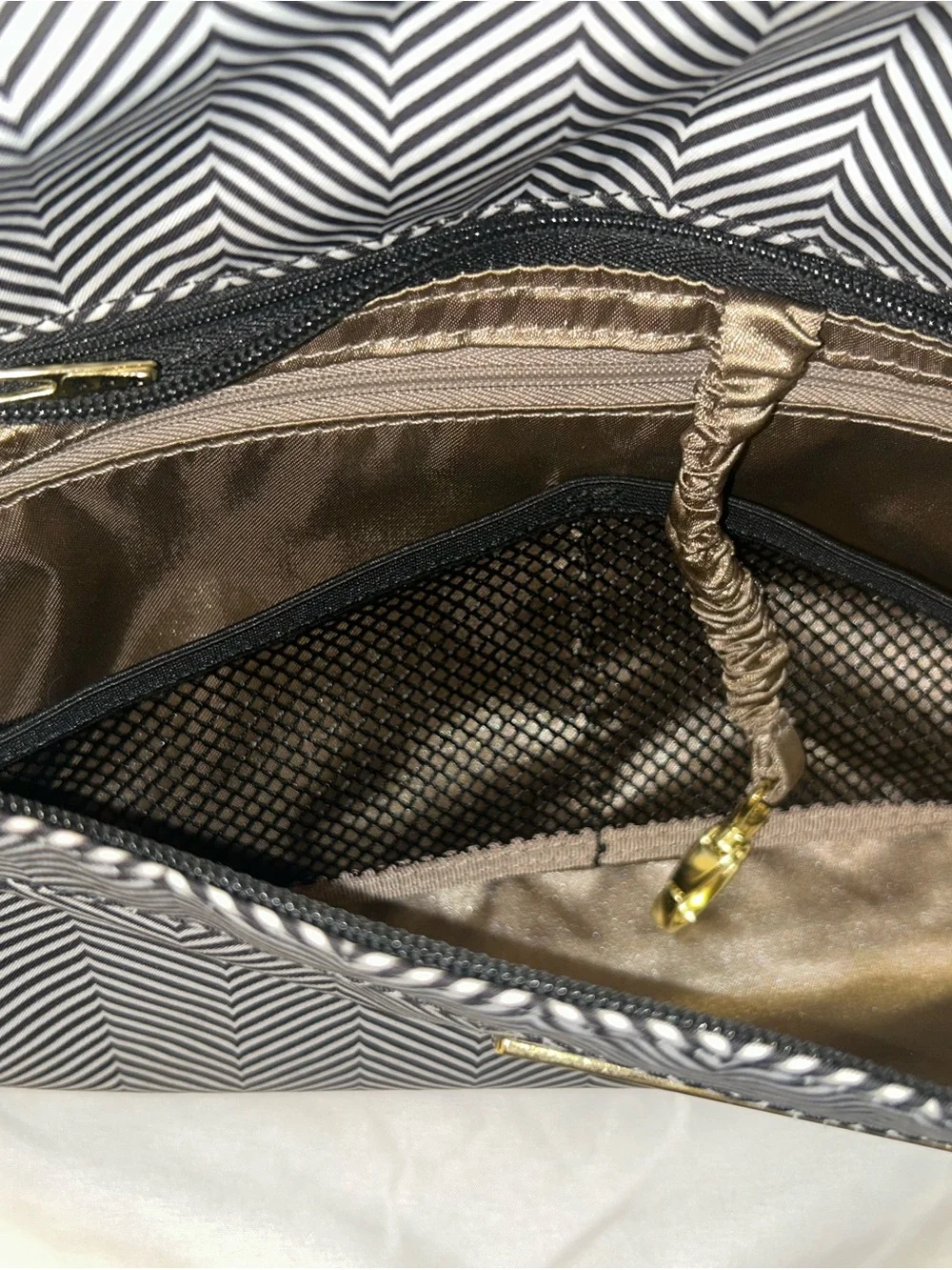 Ju-Ju-Be Black & White Chevron Baby Bag Bag
